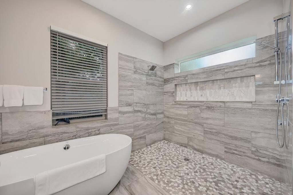Casa vacanze Courtyard With Pool, & Sauna Close To & Center Sarasota